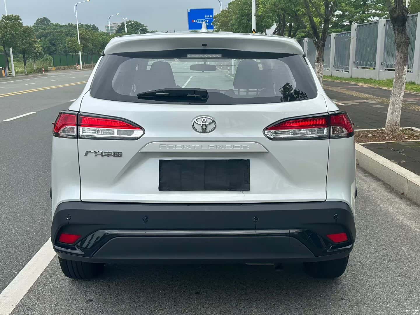 Toyota Frontlander, 2025 4