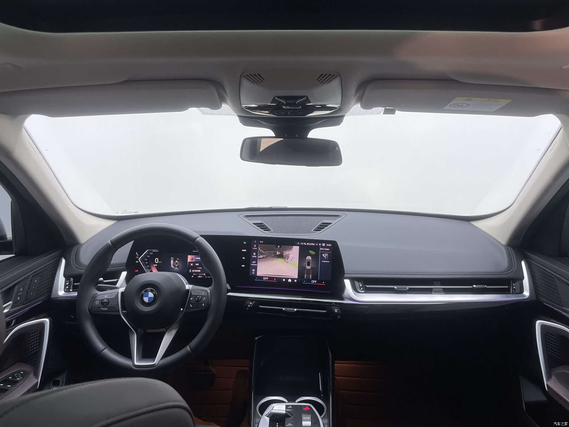 BMW X1, 2025 23