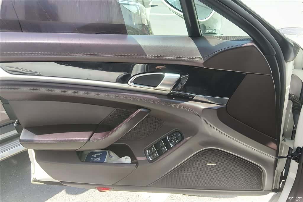 Porsche Panamera, 2012 7