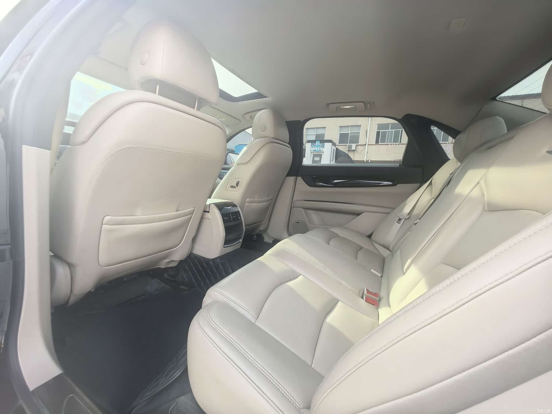 Cadillac CT6, 2018 8