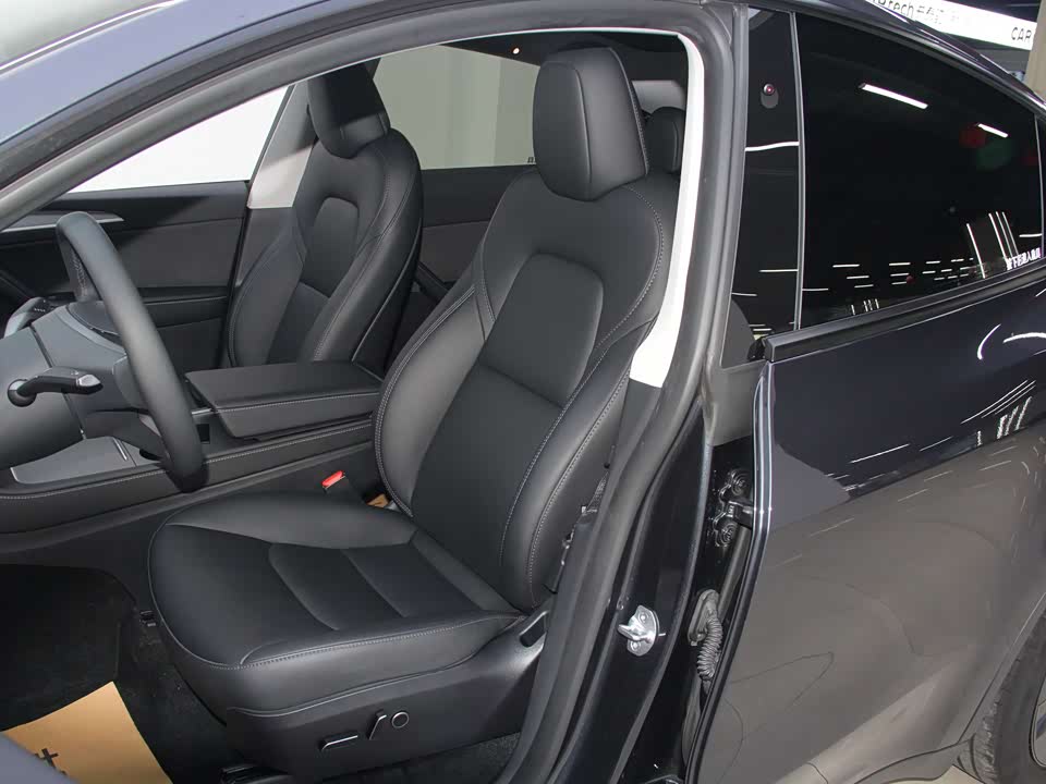 Tesla Model Y Tesla Model Y