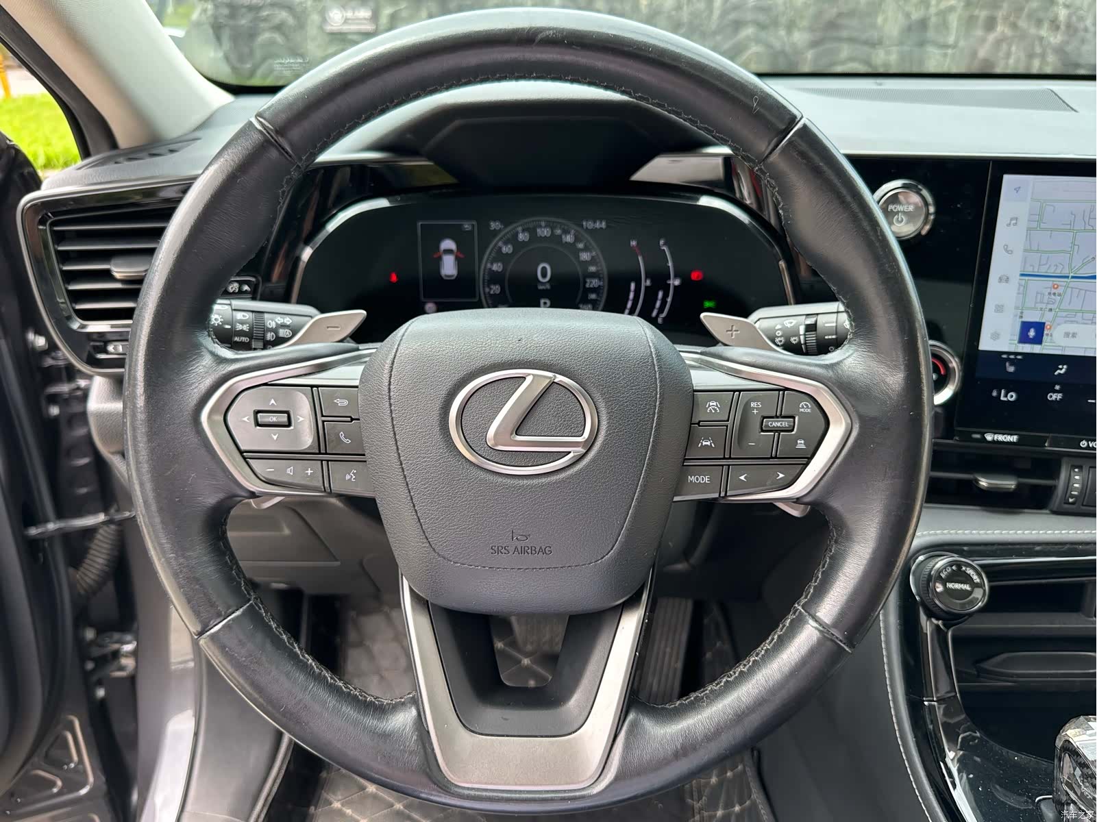 Lexus NX, 2022 10