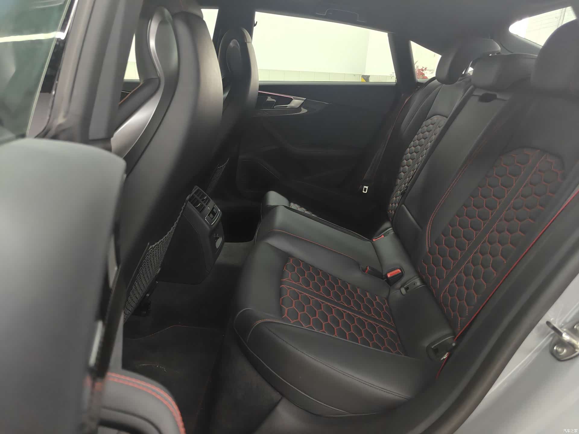 Audi RS, 2025 12