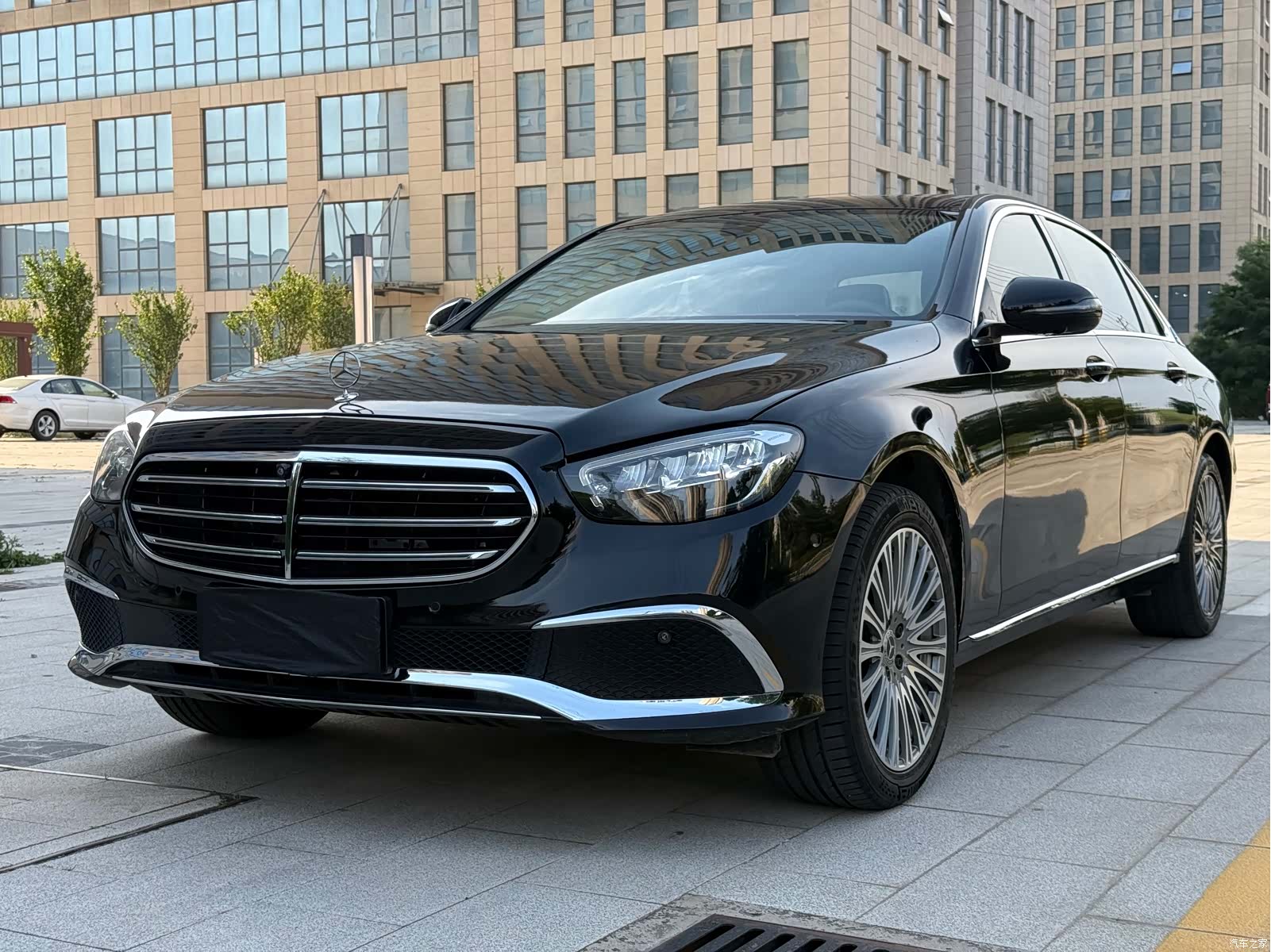 Mercedes-Benz E-Class, 2021 3
