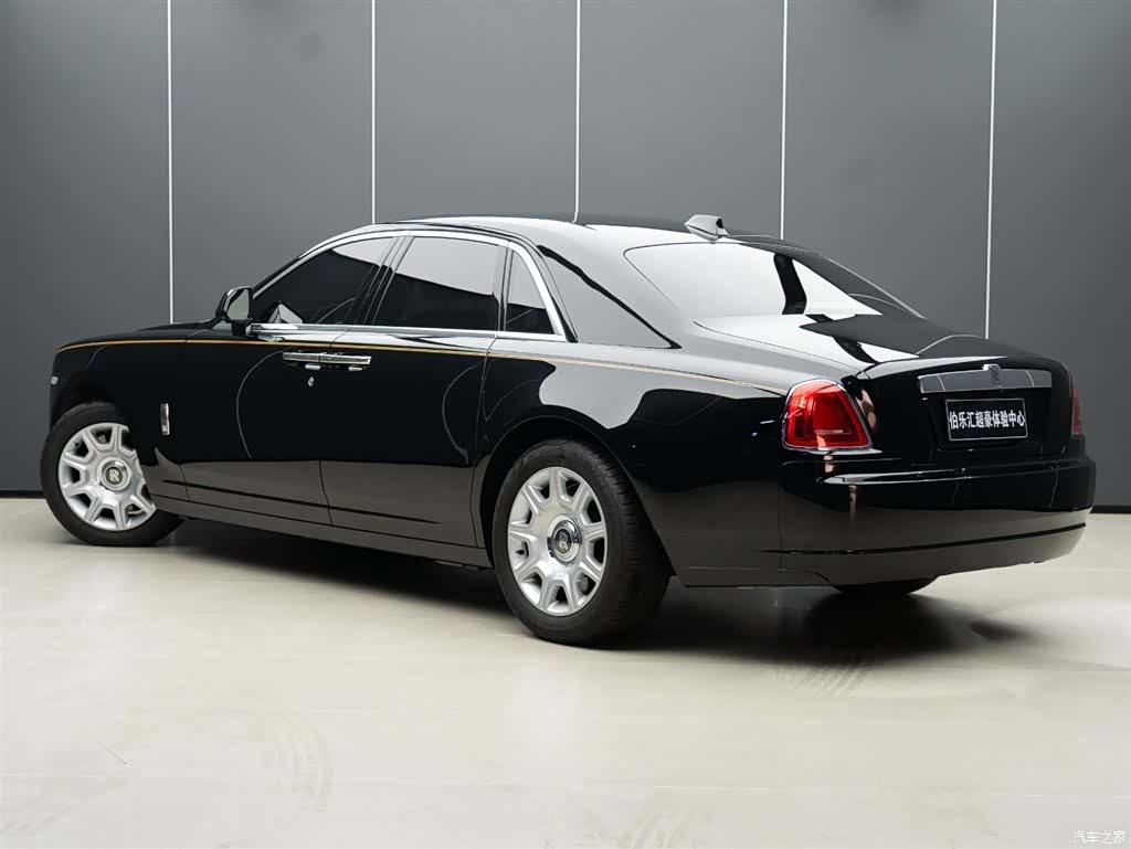 Rolls-Royce Ghost, 2019 все фото