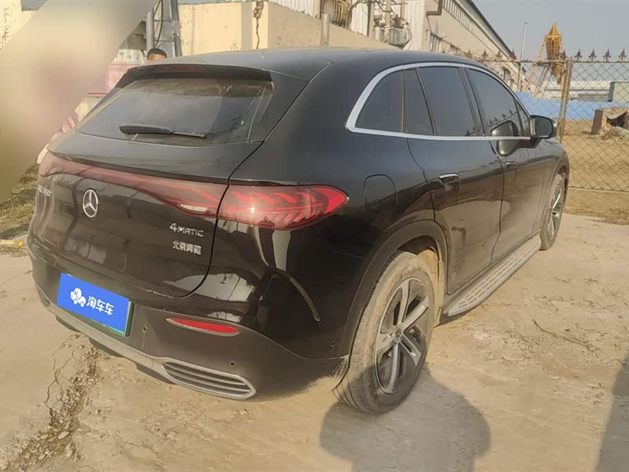 Mercedes-Benz EQE SUV