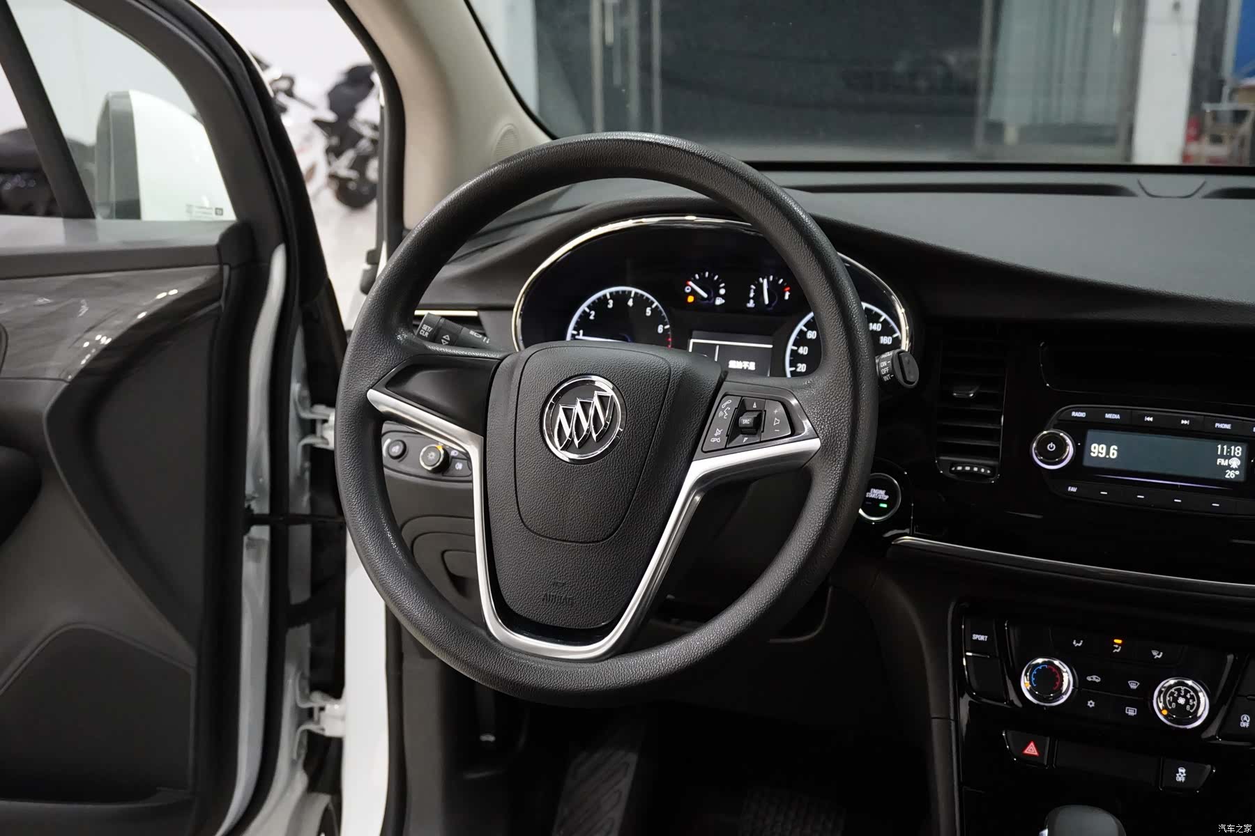 Buick Encore, 2017 12
