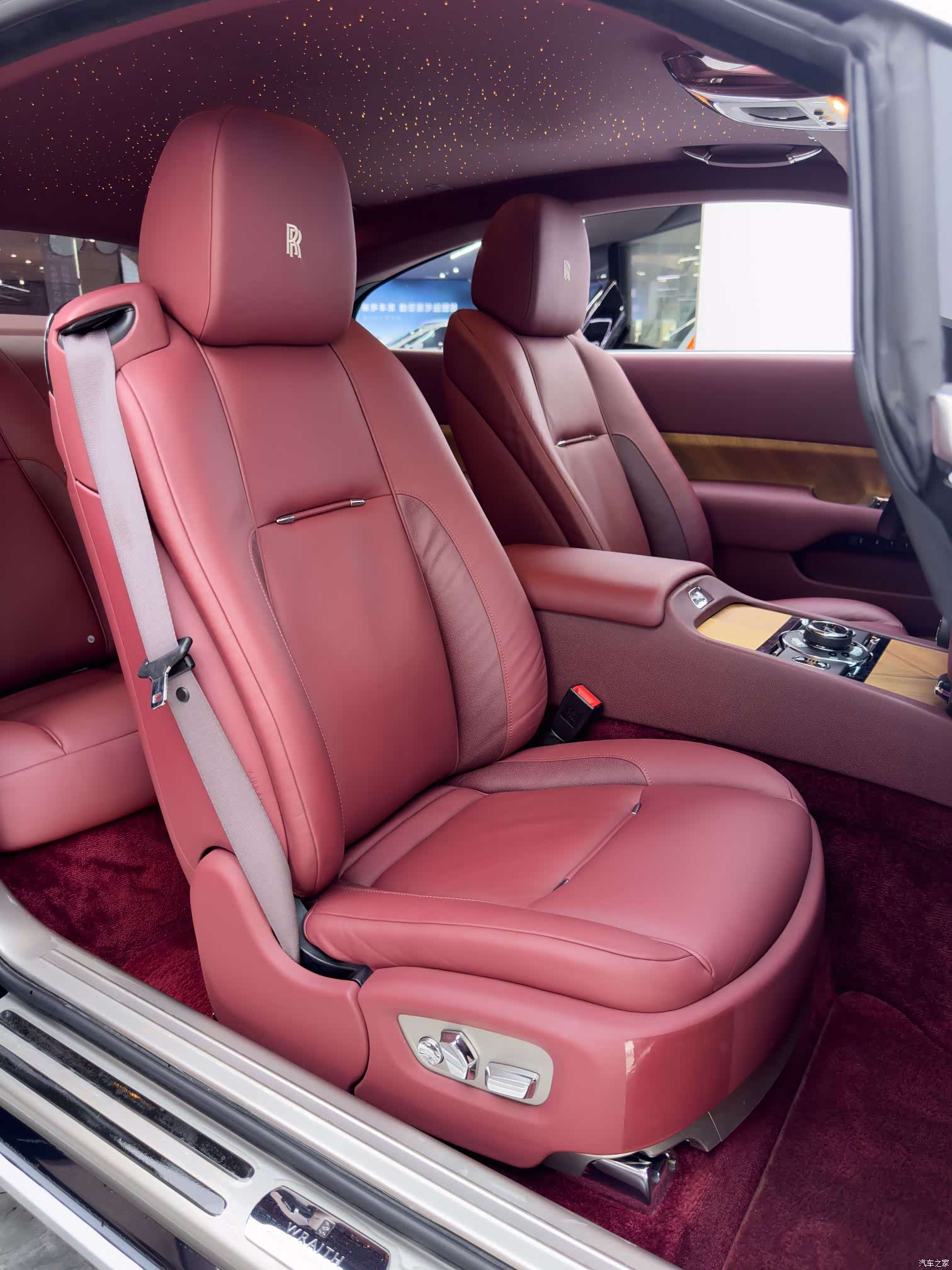 Rolls-Royce Wraith, 2016 12