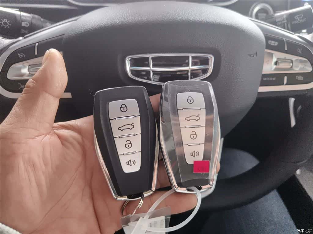 Geely Binray, 2022 10