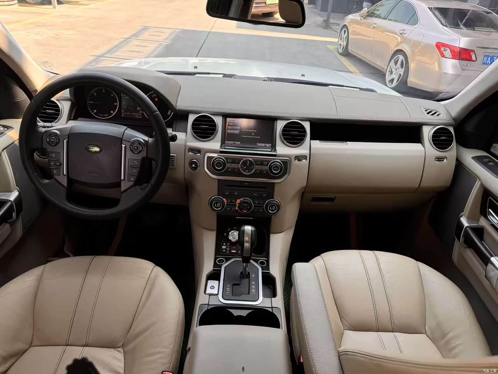 Land Rover Discovery, 2010 все фото