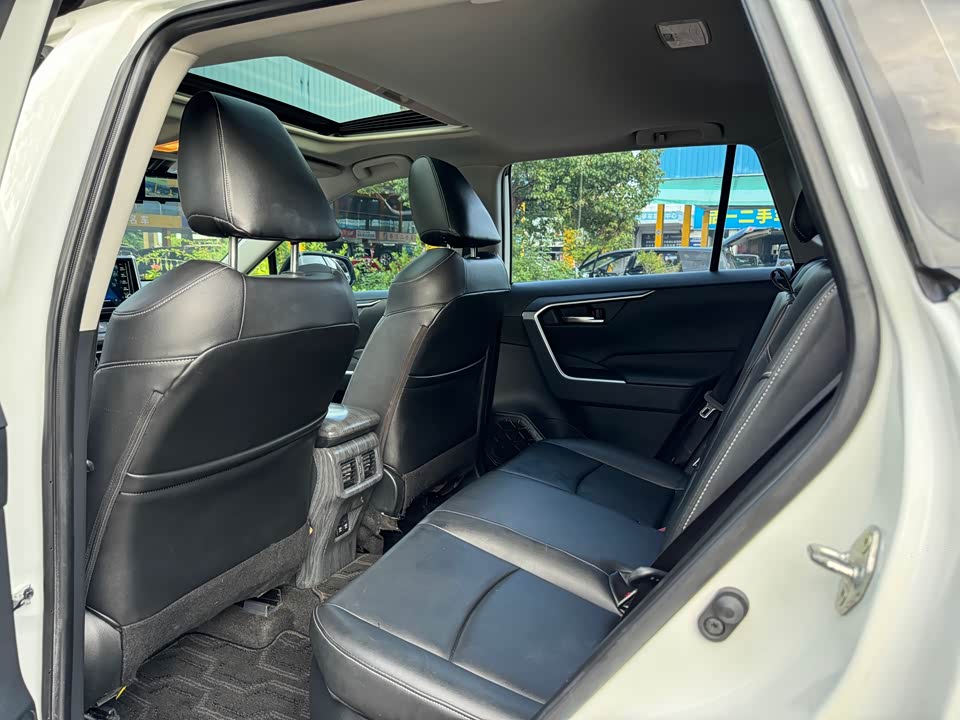 Toyota RAV4 Rongfang