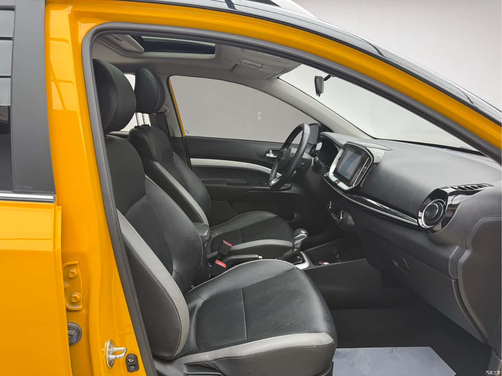 Kia KX1, 2022 10