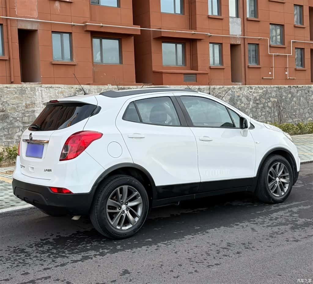 Buick Encore, 2017 9