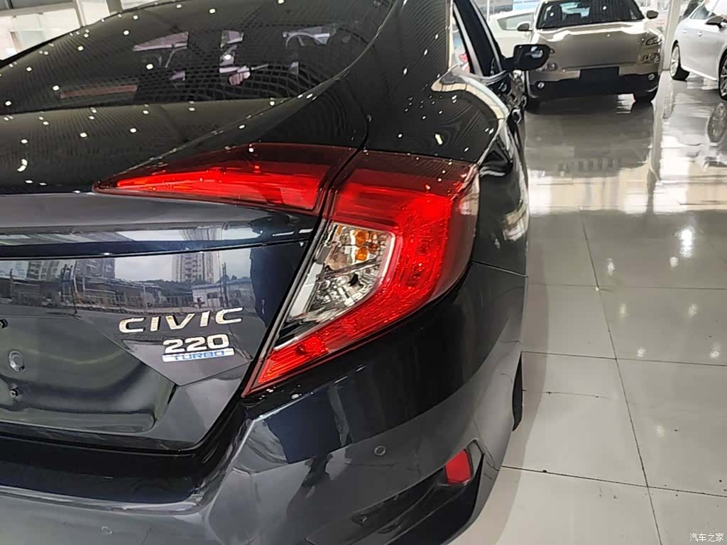 Honda Civic, 2018 8