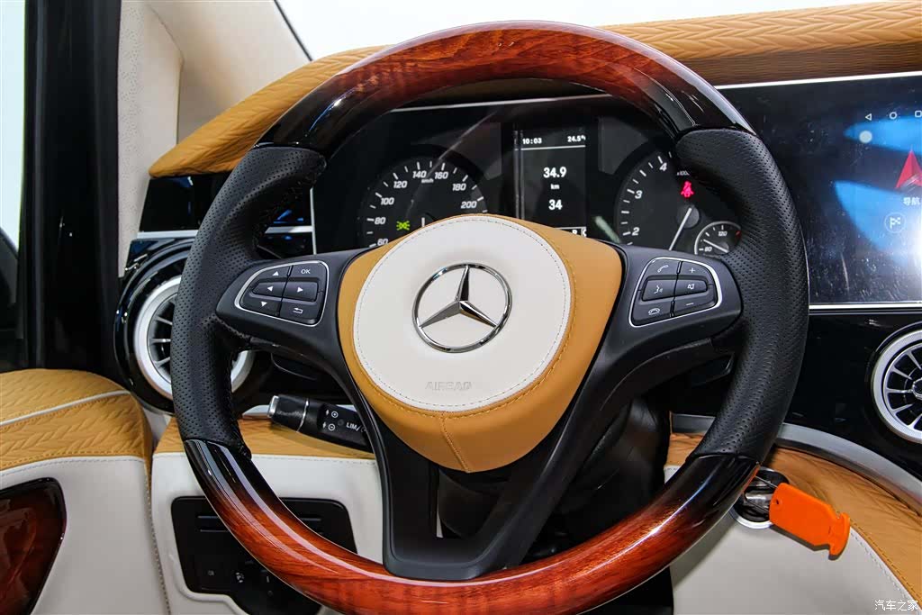 Mercedes-Benz 7, 2024 12