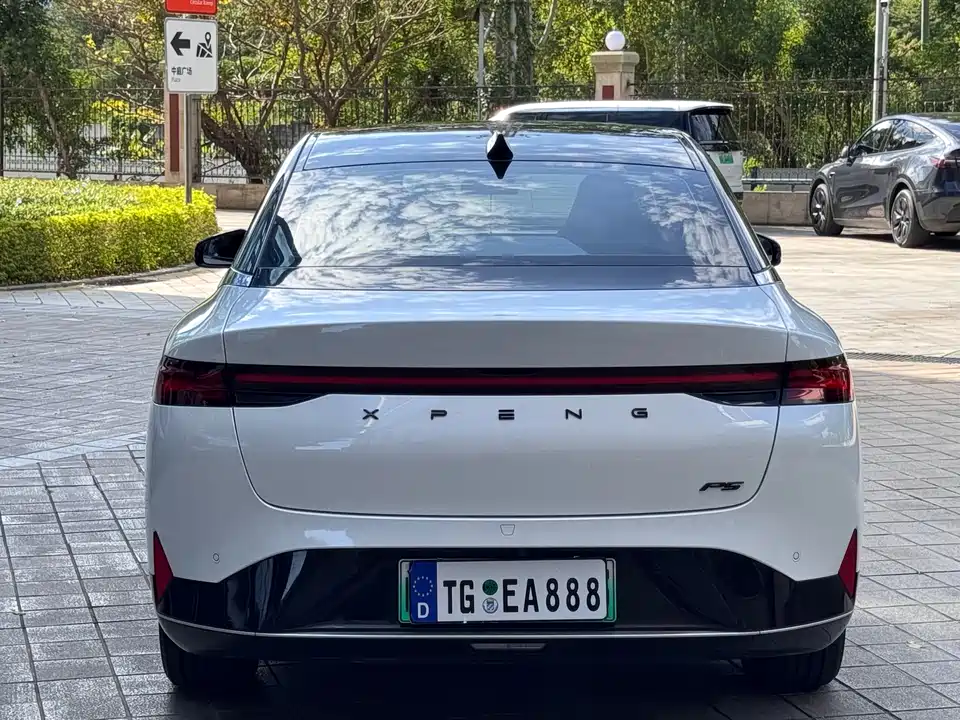 XPENG P5