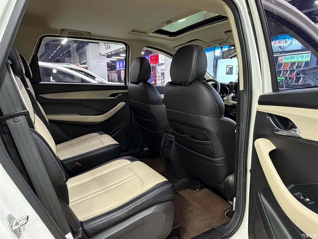 Wuling 360, 2018 4