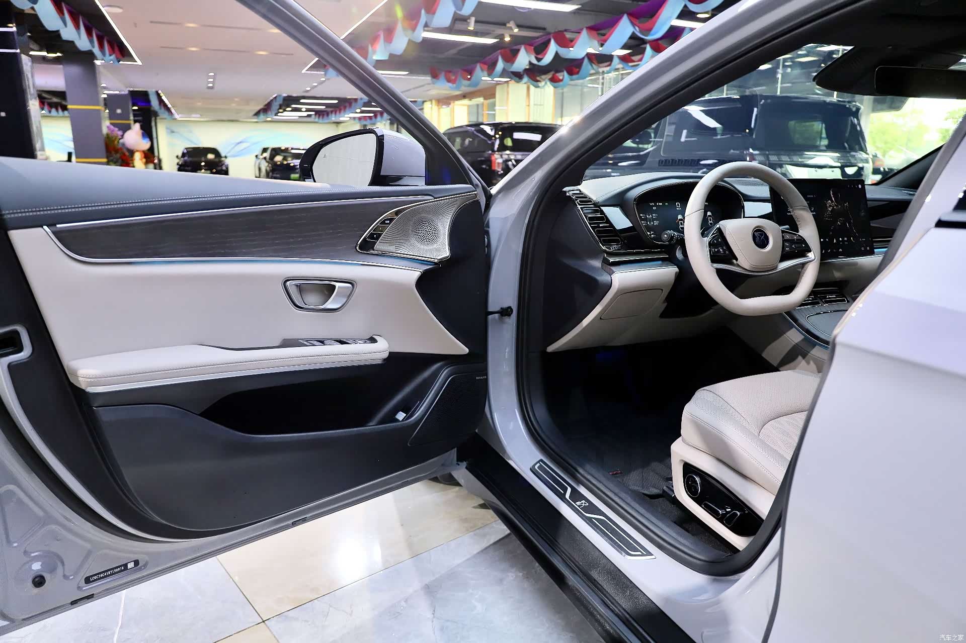 BYD Han, 2025 10