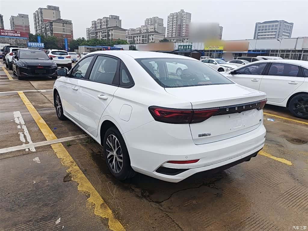Geely Emgrand, 2023 все фото
