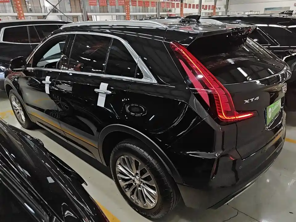 Cadillac XT4