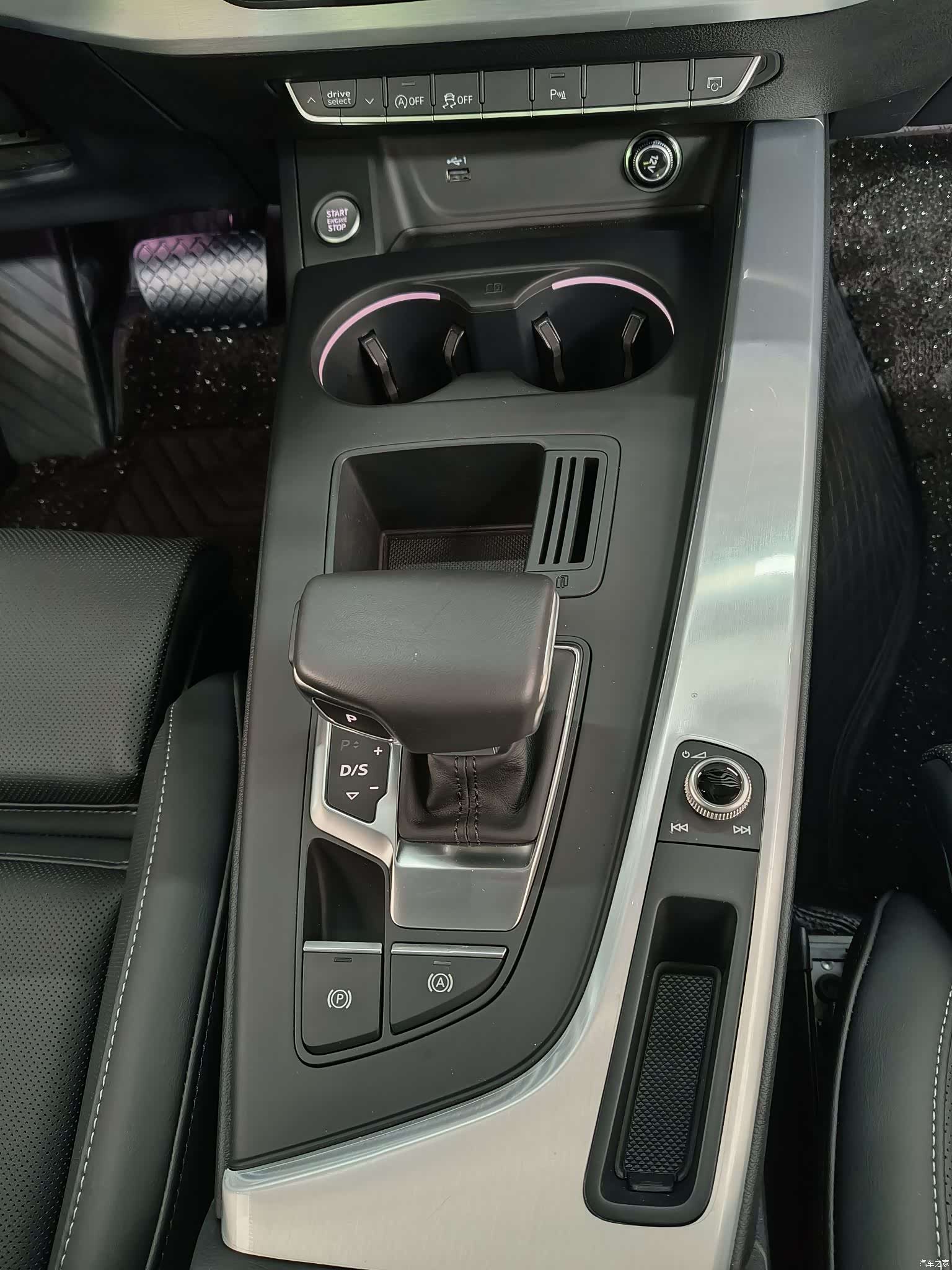 Audi A4L, 2025 4