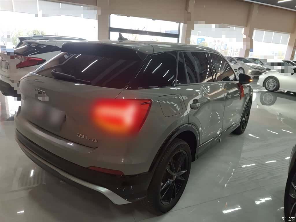 Audi Q2L, 2019 23