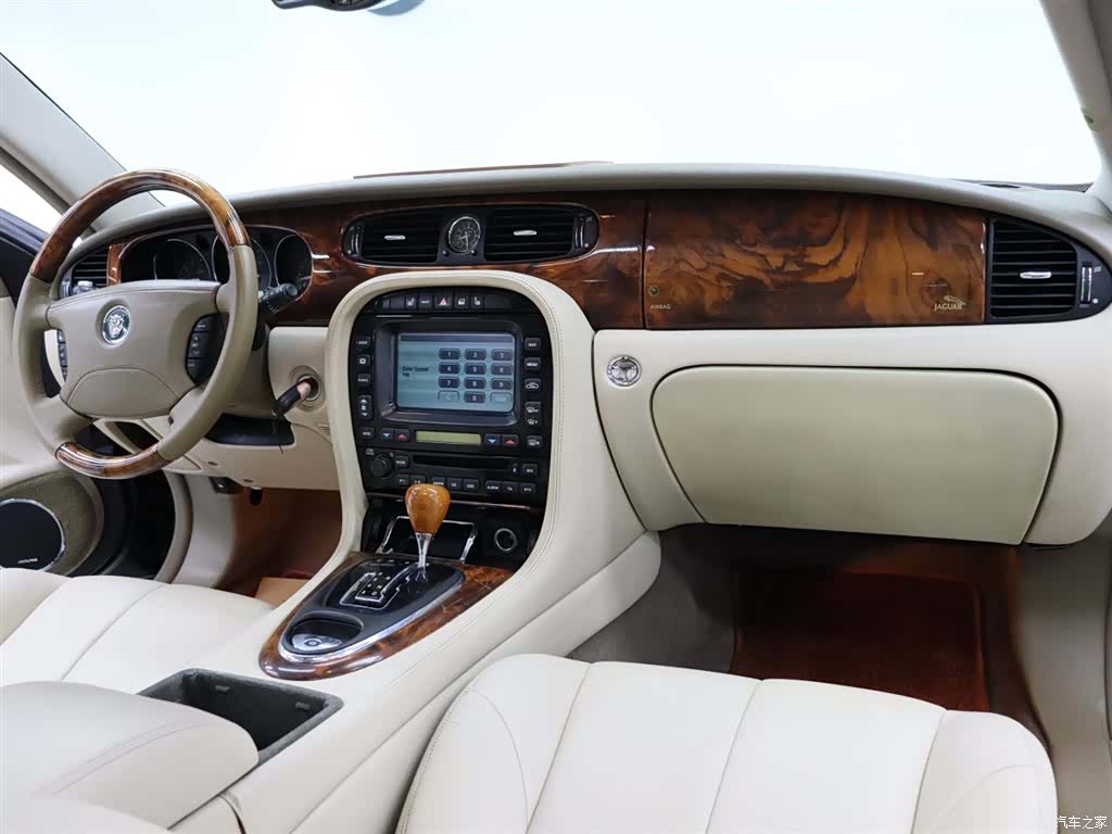 Jaguar XJ, 2005 21