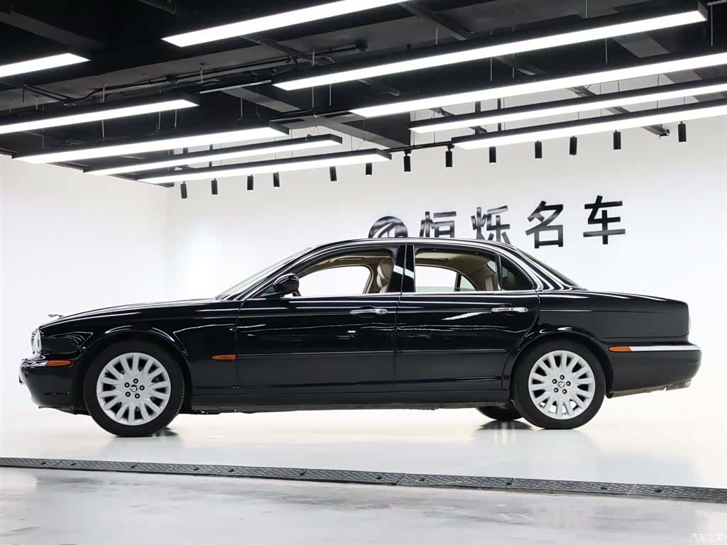 Jaguar XJ, 2005 33