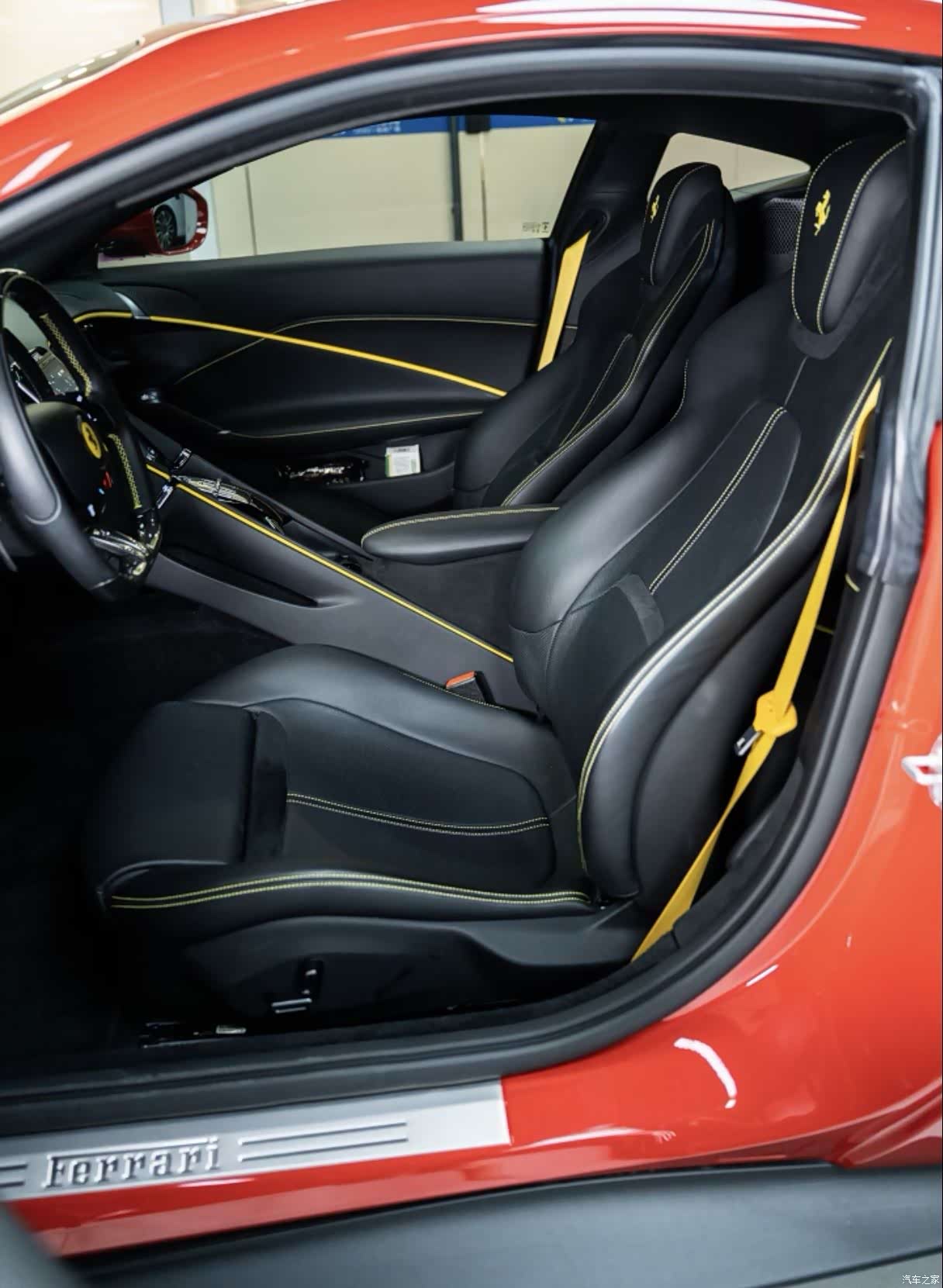 Ferrari Roma, 2021 4