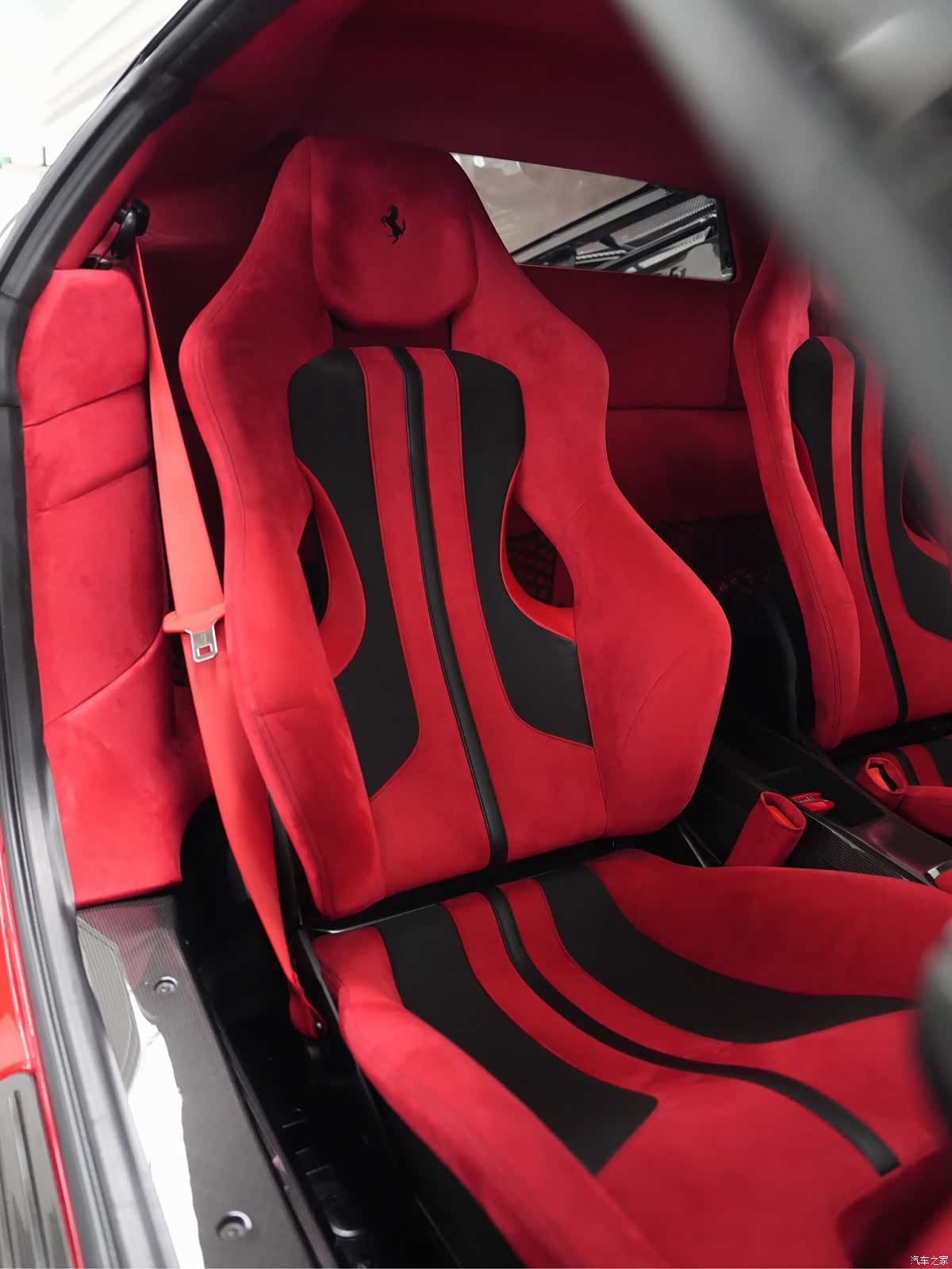 Ferrari 488, 2019 17