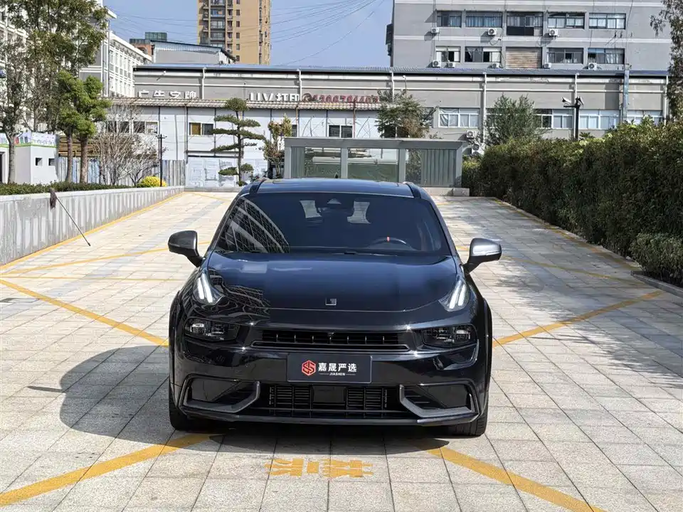 Lynk & Co 02 Hatchback