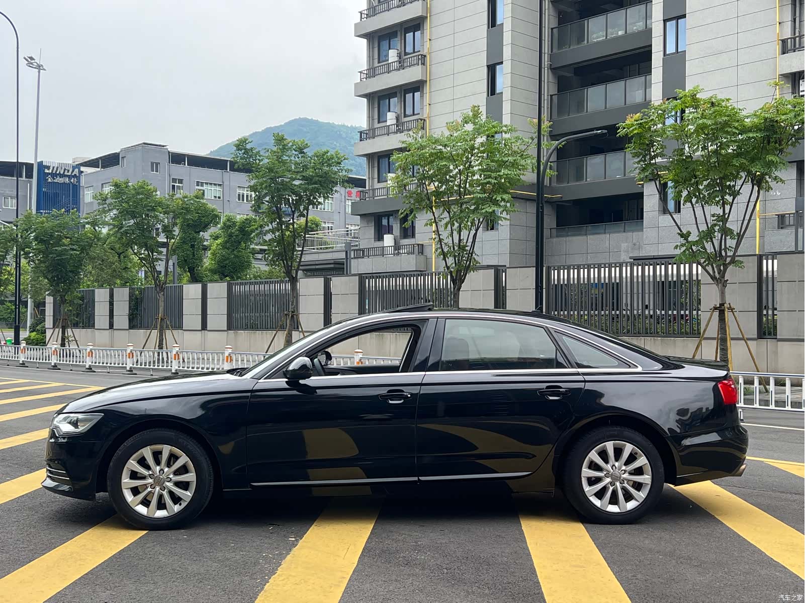 Audi A6L, 2014 все фото