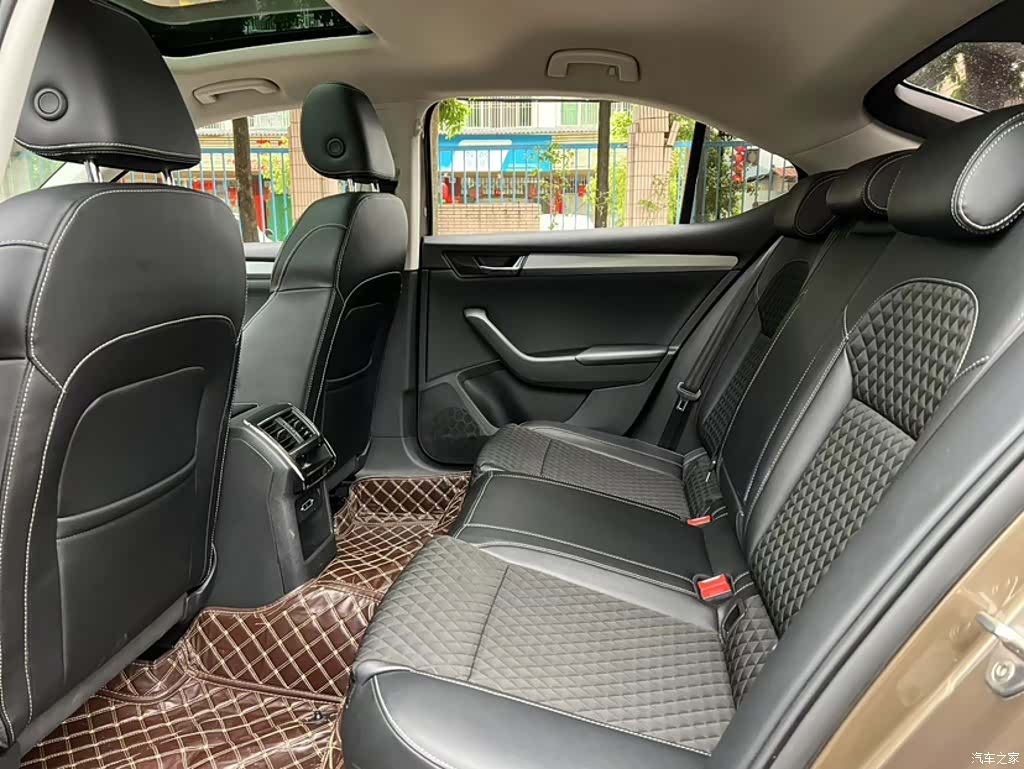 Skoda Superb, 2018 11