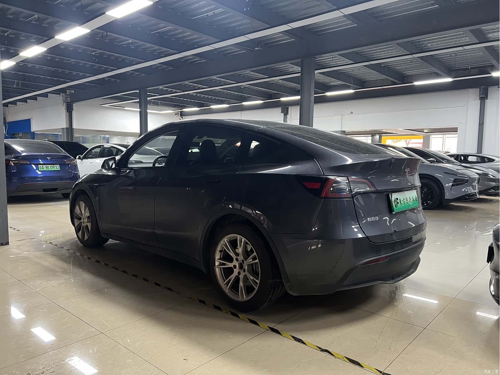 Tesla Model Y, 2023 7