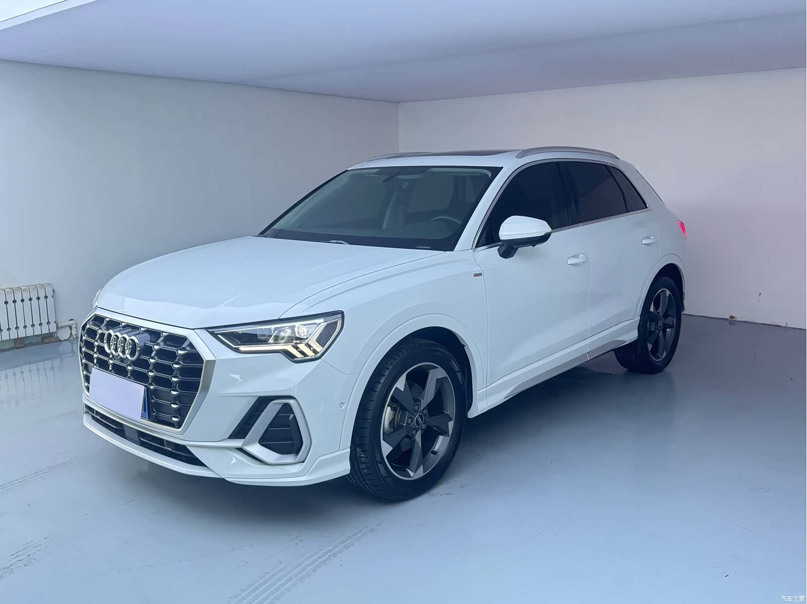 Audi Q3, 2022 1