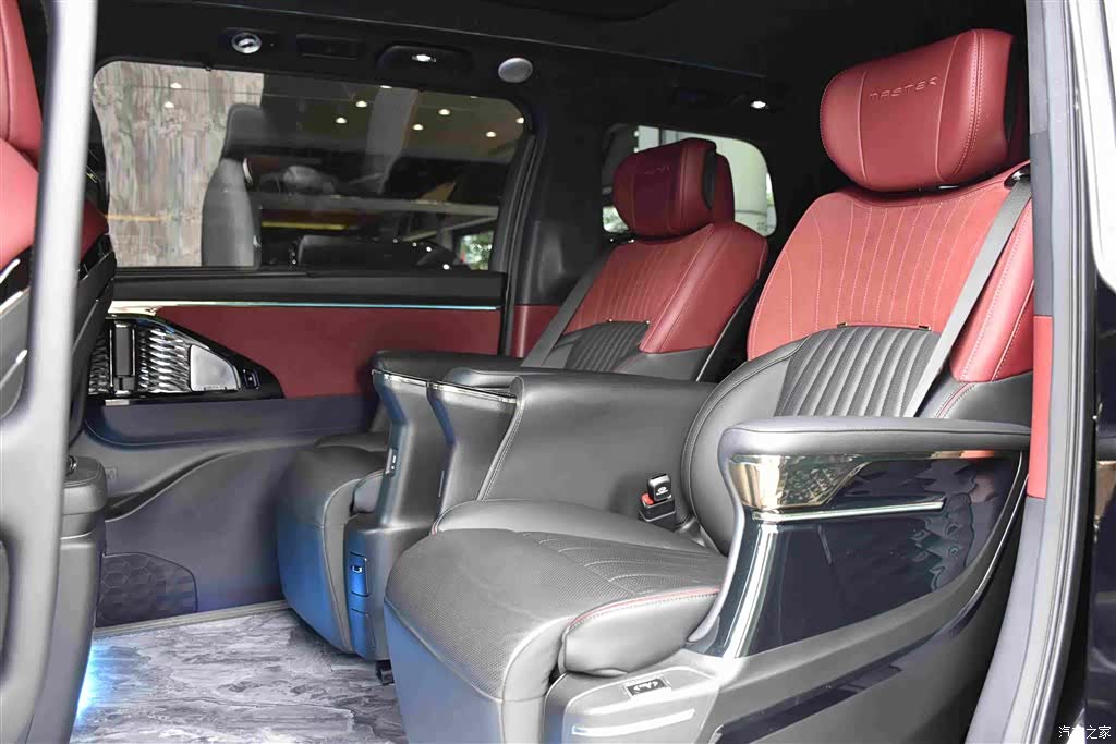 Trumpchi M8, 2025 7