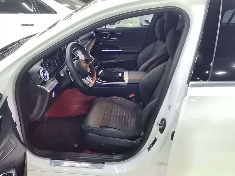 Mercedes-Benz C-Class 2025, фото 14