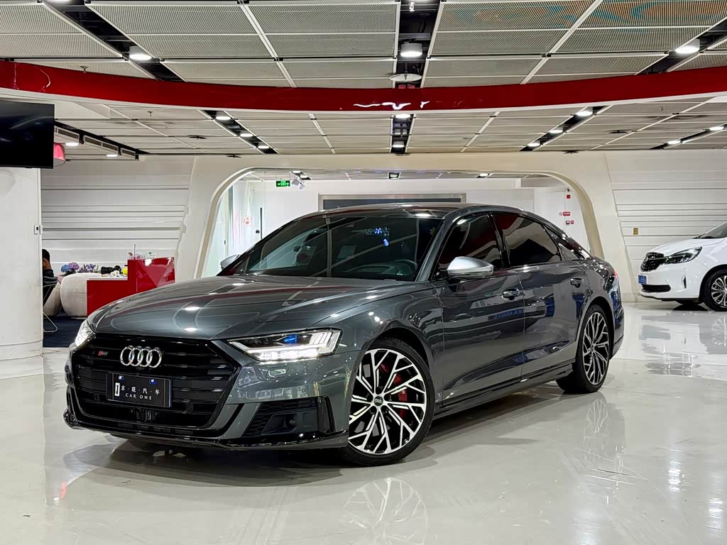Audi S8