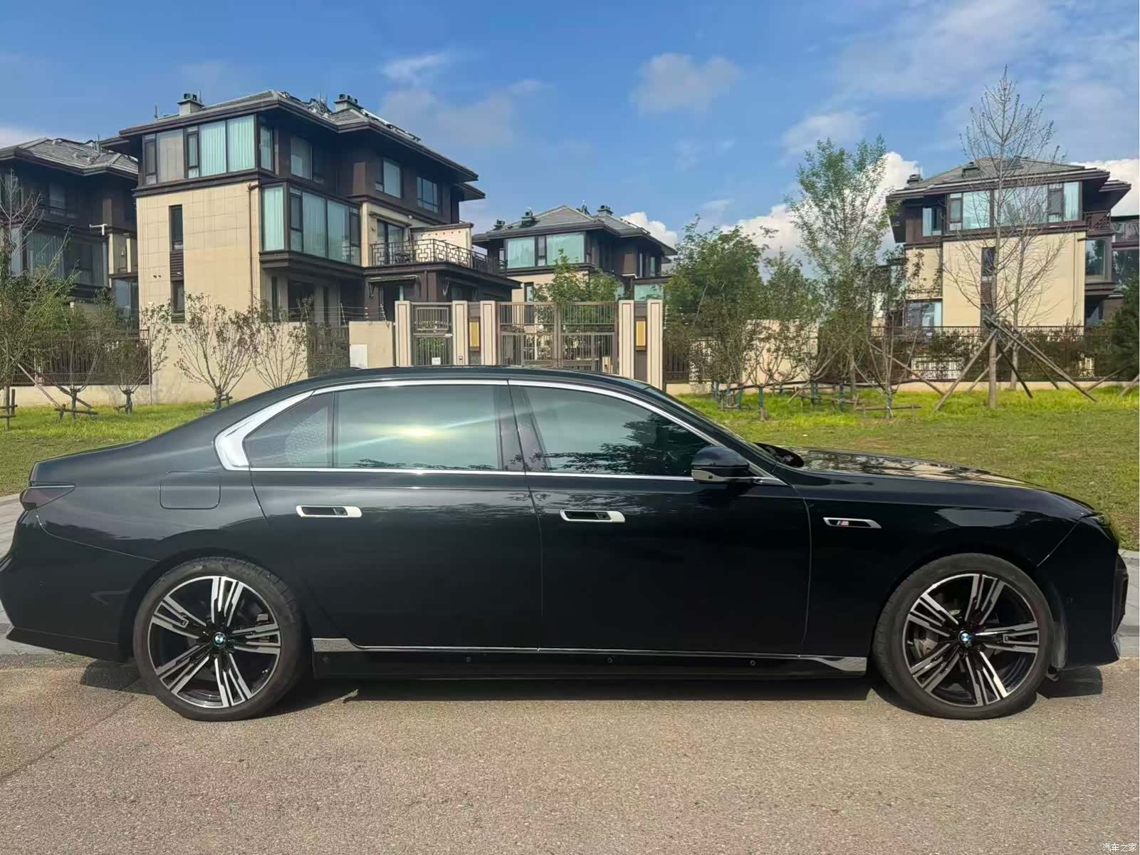 BMW i7, 2023 8