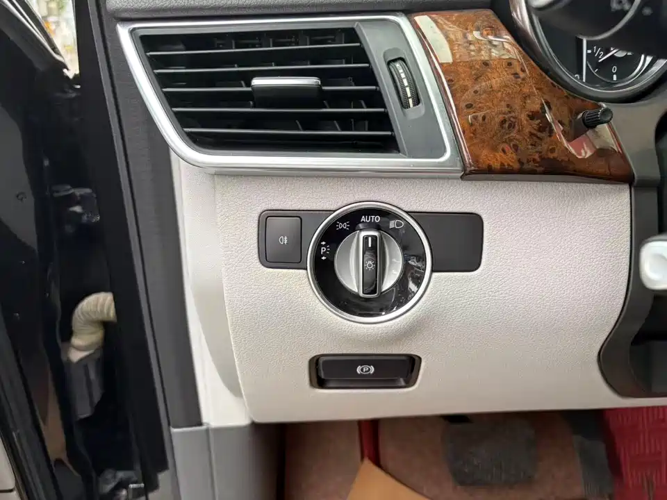 Mercedes-Benz M class