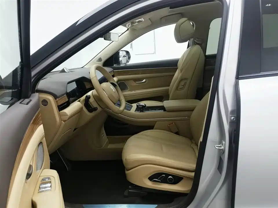 AITO Ask the world M7