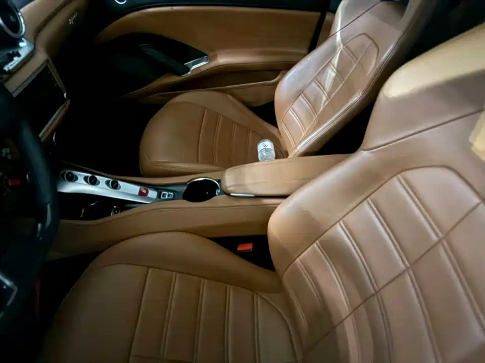 Ferrari California T