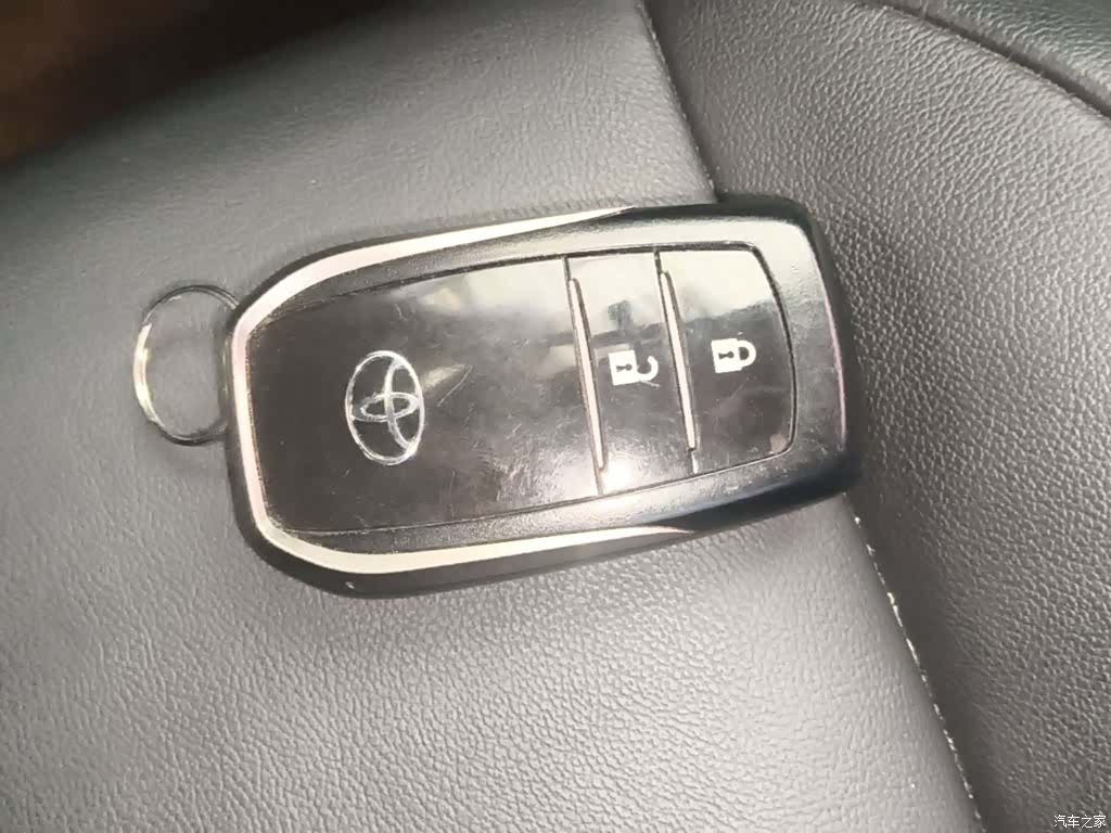 Toyota RAV4, 2015 9