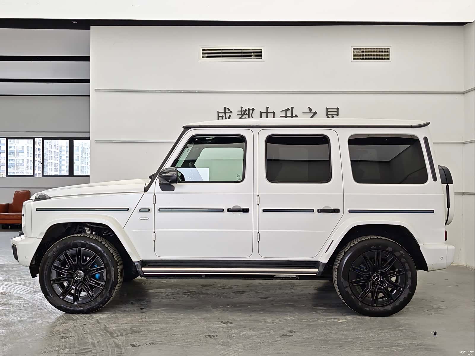 Mercedes-Benz G-Class, 2025 4