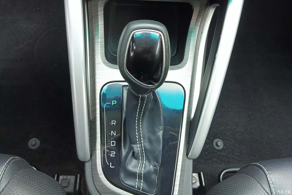 Geely X3, 2018 16