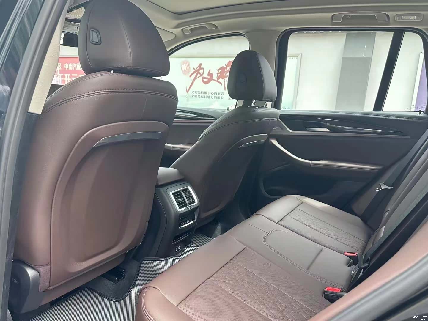 BMW X3, 2023 все фото