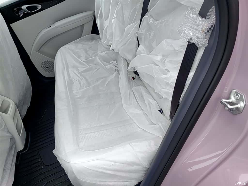 Geely Xingyuan, 2026 17