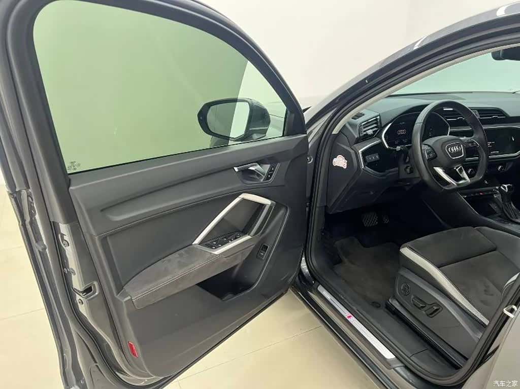 Audi Q3, 2022 9