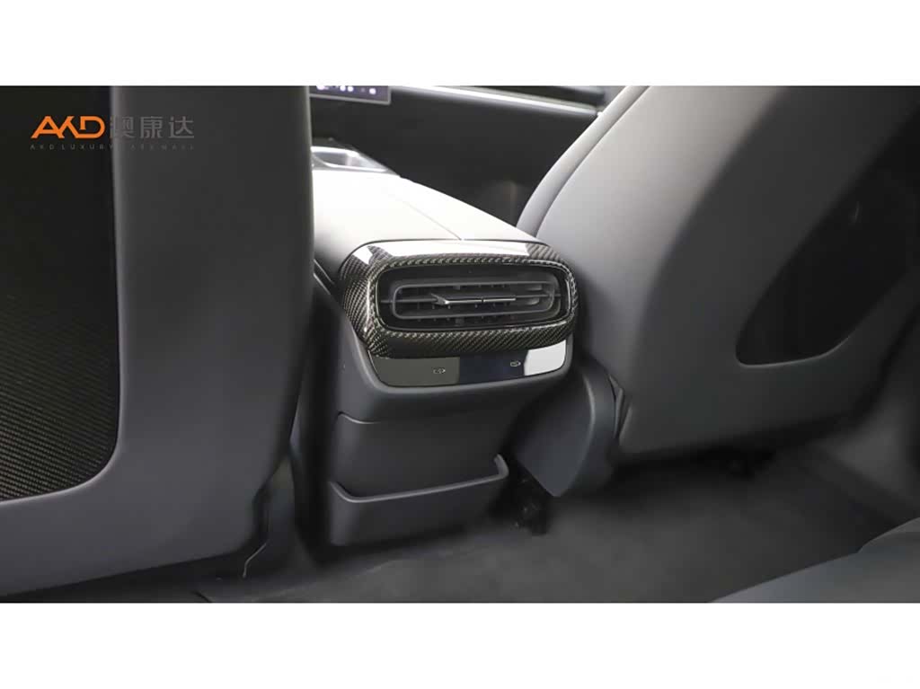 Xiaomi SU7, 2025 9