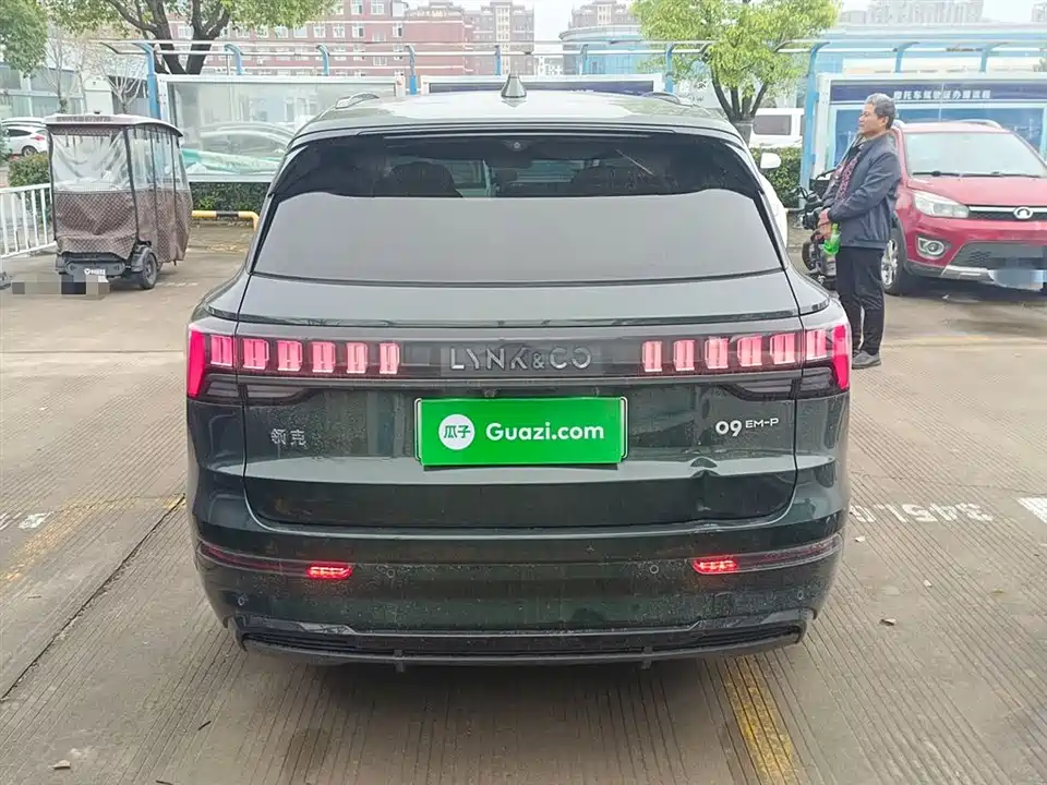 Lynk & Co 09 EM-P